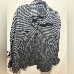 Banana Republic Black and Gray Houndstooth Shirt Jacket